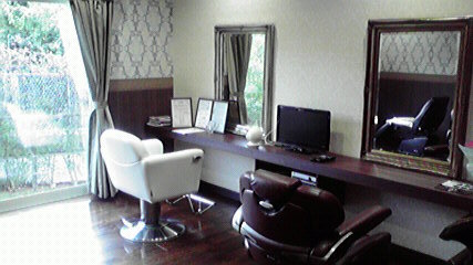 Salon de coiffure Cerisier | 川口のヘアサロン