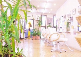 京急久里浜駅 白髪染めが得意な美容院 美容室 みてみる ビューティーパーク