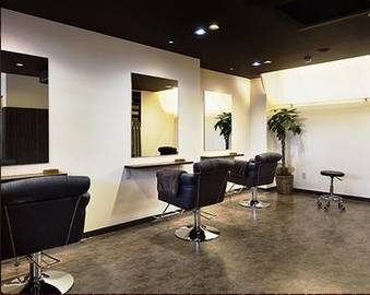 BAЖHO | 大津のヘアサロン