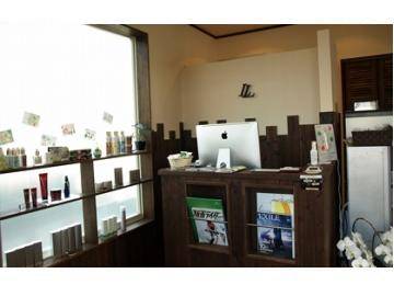 LAKE LOVERS | 栗東のヘアサロン