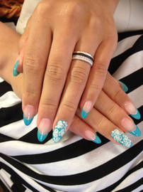 クラッシーネイルビューティー | 宜野湾のネイルサロン