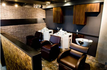 美容室　ＡＵＧＵＳＴ hair nail～ヘアサロン～ | 横浜のヘアサロン