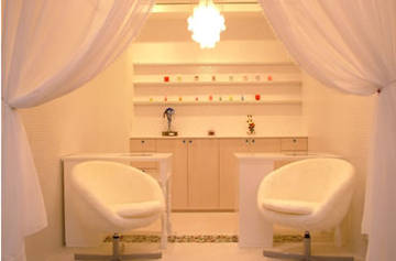 美容室　ＡＵＧＵＳＴ hair nail～ネイルサロン～ | 横浜のネイルサロン