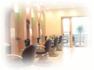 髪細工美容室 | 千葉のヘアサロン