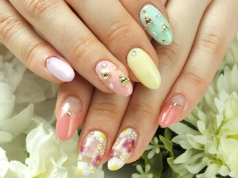 ネイルサロン＆スクールＬＯＨＡＳ（ロハス）