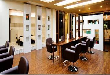 COLOR'S Hair Resort | 富士のヘアサロン