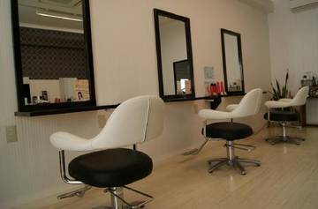 Ｐ ｐｌｕｓｈａｉｒ | 小城のヘアサロン