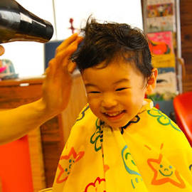 Truckin' | 心斎橋のヘアサロン