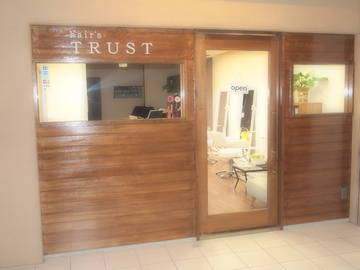 hair's TRUST | 新大阪のヘアサロン