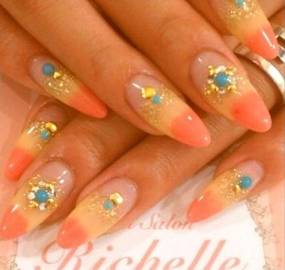 NailSalon Richelle | 十三のネイルサロン