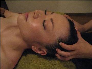 アロマリラクゼーション＆エステZZZ...すぅ～ | 那覇のリラクゼーション