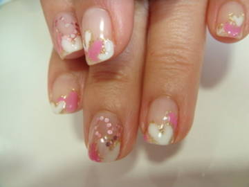 ahlins.nail | 那覇のネイルサロン