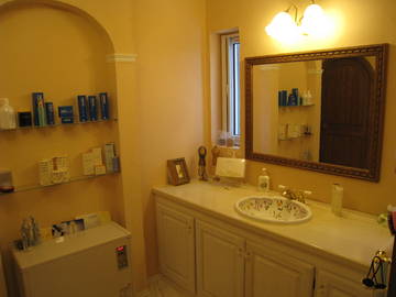 ミキモト化粧品　秋田能代サロンＢＳ | 能代のエステサロン