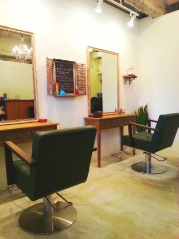 Cherie hair atelier | 十三のヘアサロン Cherie hair atelier | 十三のヘアサロン