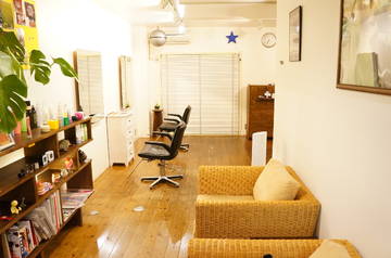 parachute. | 天神/大名のヘアサロン