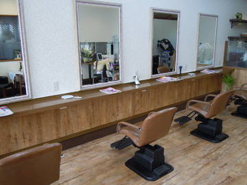 HAIR&FACIAL  Grazie | 岩倉のヘアサロン