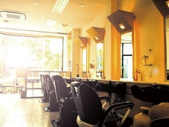 C-CUBE GALLERY | 津のヘアサロン