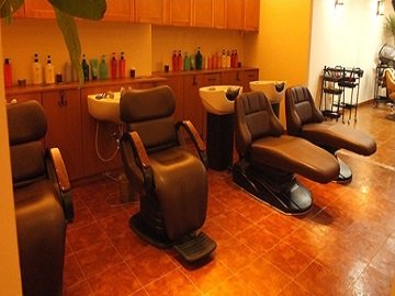 GLOW | 甲府のヘアサロン