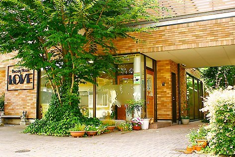 Beauty House LOVE | 高岡のヘアサロン