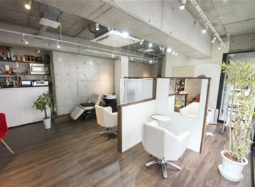 Rycka(リッカ) | 元町のヘアサロン