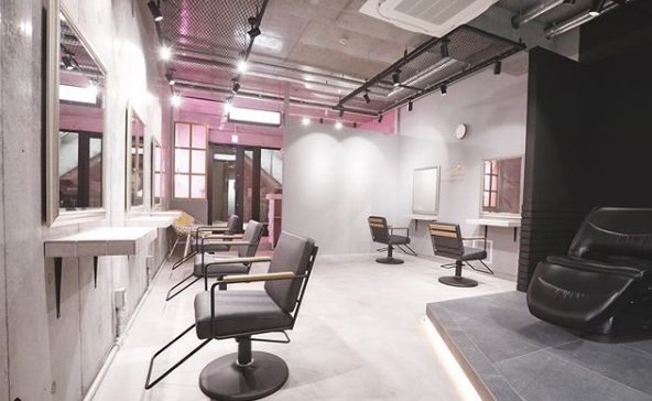 LAID BACK | 代官山のヘアサロン