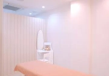 salon de REINE-BLANCHE 東京店 | 赤坂のエステサロン salon de REINE-BLANCHE 東京店 | 赤坂のエステサロン