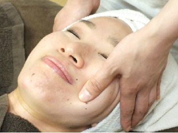 リフトアップサロン椿 | すすきののエステサロン リフトアップサロン椿 | すすきののエステサロン