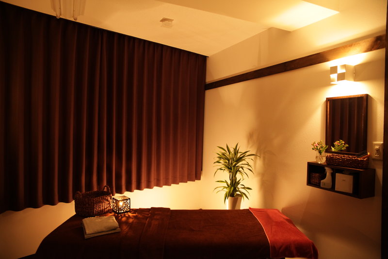 ヘッドマッサージ専門店アタマファクトリー 新橋銀座店 | 新橋のリラクゼーション ヘッドマッサージ専門店アタマファクトリー 新橋銀座店 | 新橋のリラクゼーション