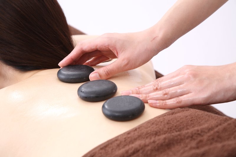 ホットストーンセラピールーム | 日本橋のリラクゼーション ホットストーンセラピールーム | 日本橋のリラクゼーション