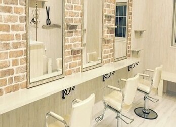 gutty | つがるのヘアサロン