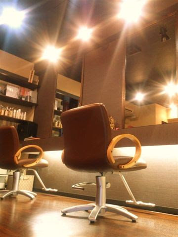 Gina | 大通のヘアサロン