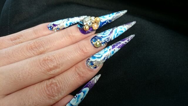 ネイルサロン＆ネイルスクール　Minerva | 三軒茶屋のネイルサロン