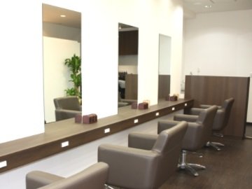 Baint. | 越谷のヘアサロン