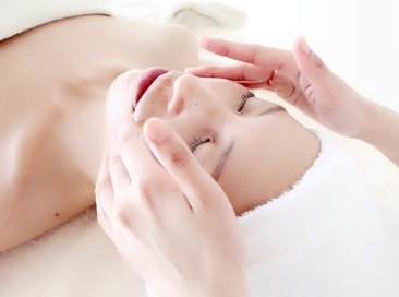 小顔ハイフ専門サロン HAPPY | 本町のエステサロン 小顔ハイフ専門サロン HAPPY | 本町のエステサロン