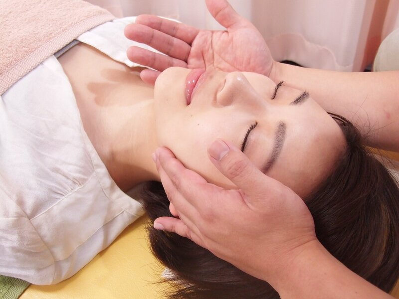 やわらカイロプラクティック 新宿院 | 新宿のリラクゼーション