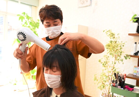 ぷるる美容室 | 岩倉のヘアサロン