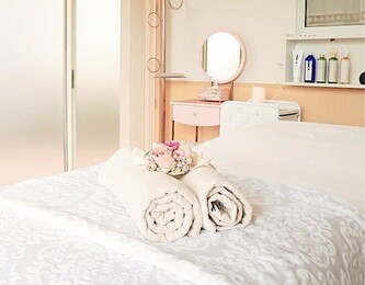 la soie private salon