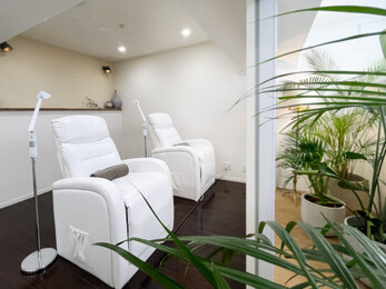 BLUE EYES 原宿店【アイブロウ/眉毛/まつげパーマ/マツエク専門店】