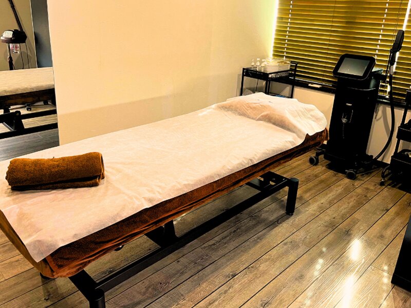 メンズ脱毛 LUSSO ROSSO | 宇都宮のエステサロン