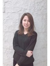 青木　元子 | each hair&total beautyのスタイリスト