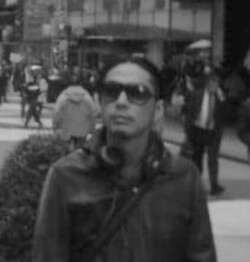 中門　よしゆき