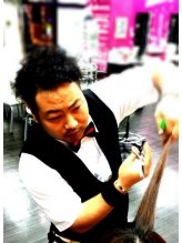 阿波根　昌克 | Luxis 新都心店【ラクシス】の店長