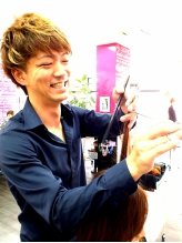 山内伸也 | Luxis 新都心店【ラクシス】のスタイリスト