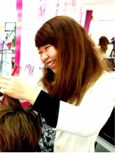 中村　渚 | Luxis 新都心店【ラクシス】のスタイリスト