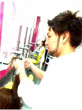 新垣　㤗之 | Luxis 新都心店【ラクシス】のスタイリスト