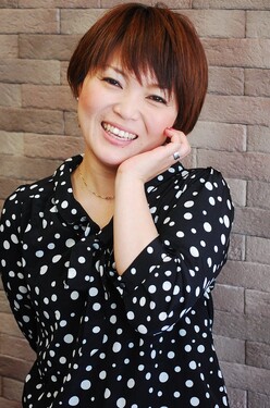 高橋　静江 | ARIREINA 東逗子店のアイリスト・アシスタント