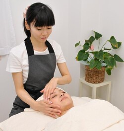 小林 | Mie Mie ミイミイのエステティシャン・アイリスト