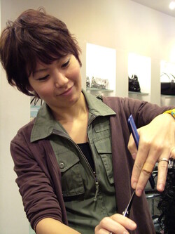 舛谷　あゆみ | 美容室　ペニンシュラの