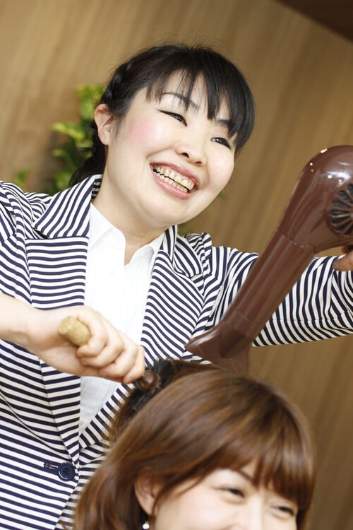 浦野寿恵 | 美容室　コミュニティサロン と和　巣鴨店のトップスタイリスト【巣鴨店】