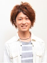 上野　恭男 | ベーセ・ベーゼ　朝霞店のスタイリスト